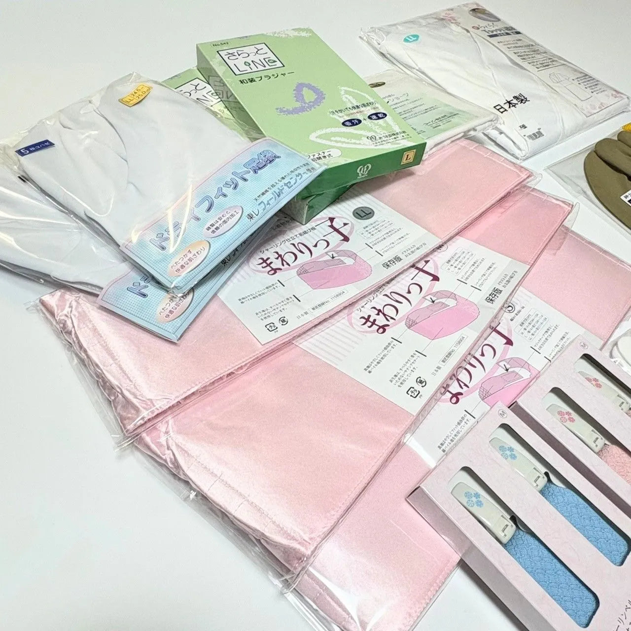 7543# Japanese Accessories Bundle 14pcs Set Wholesale Bulk All New