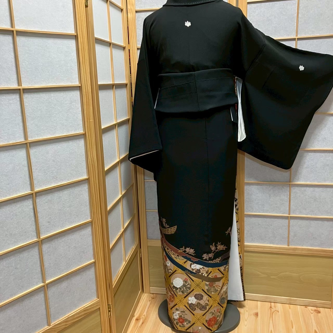 6102# Japanese Tomesode Kimono Vintage Womens Silk Fabric Robe Kimono only sold