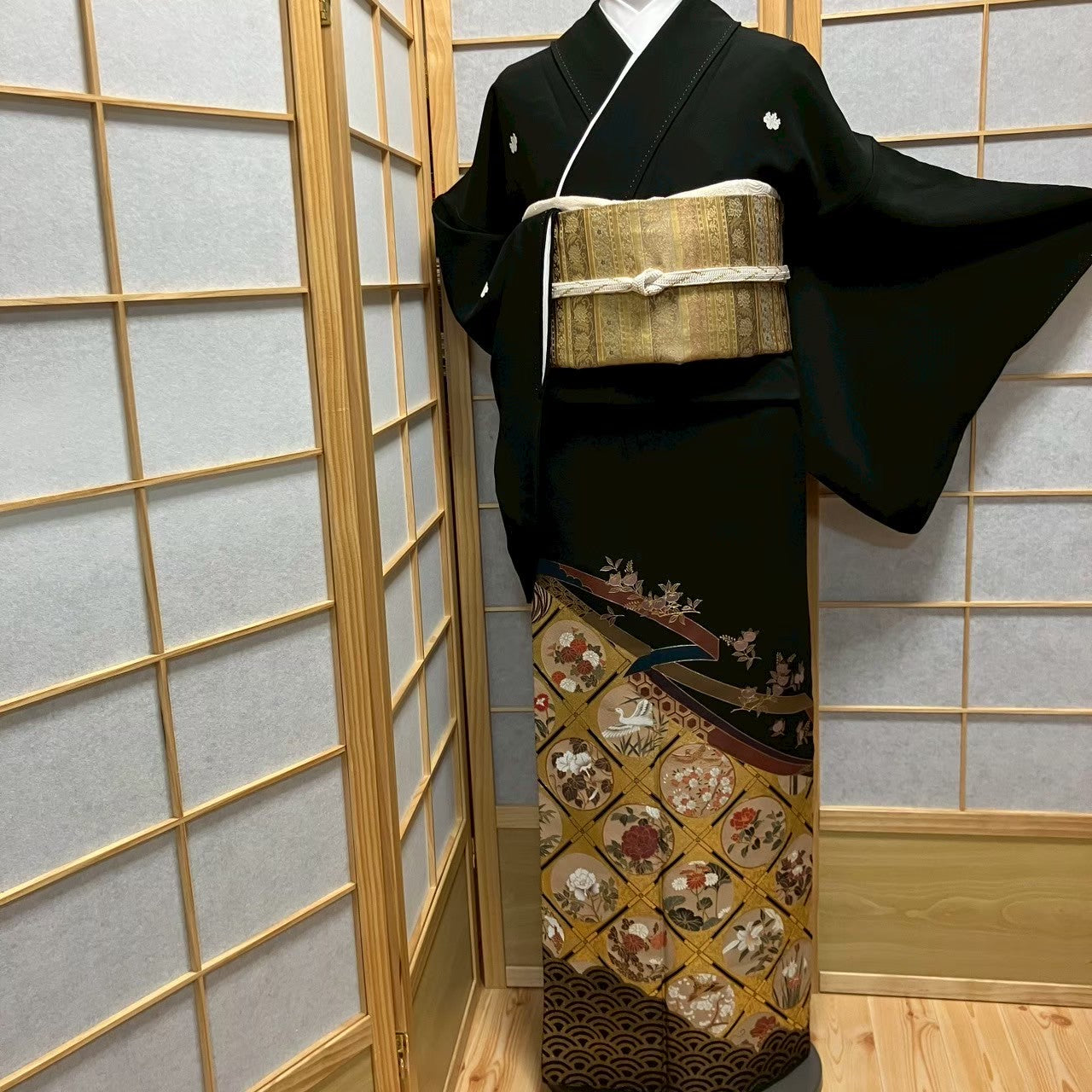 6102# Japanese Tomesode Kimono Vintage Womens Silk Fabric Robe Kimono only sold