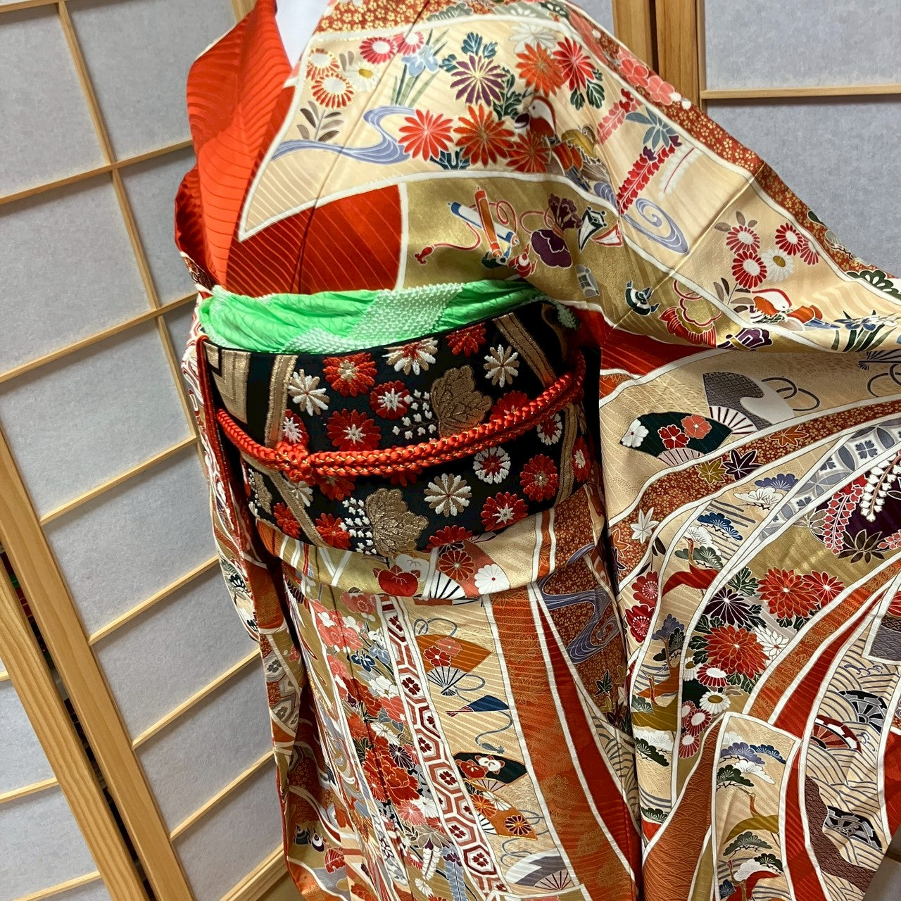 6140# Japanese Vintage Furisode Kimono Obi Obijime Obiage 4-Piece Set Silk Robe