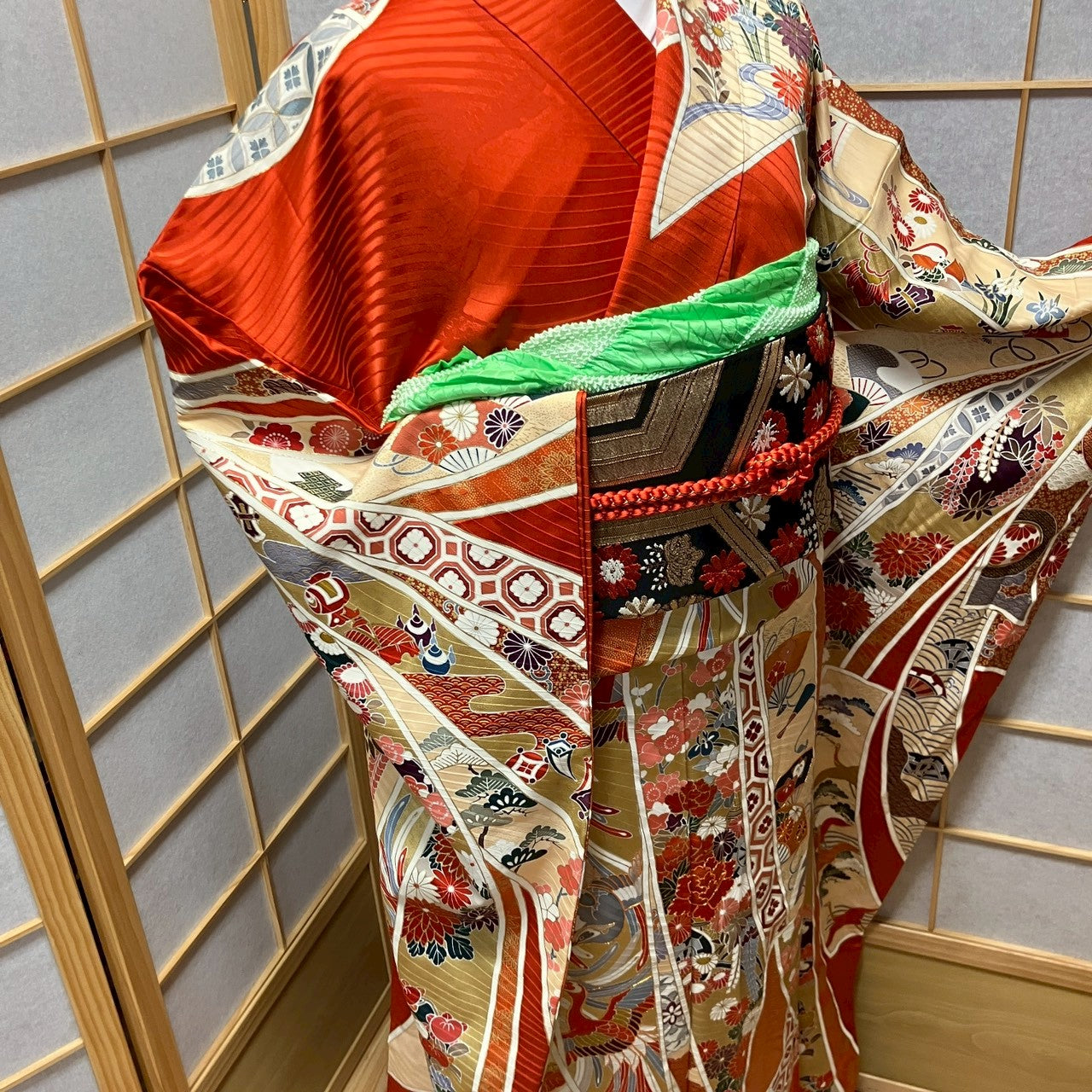 6140# Japanese Vintage Furisode Kimono Obi Obijime Obiage 4-Piece Set Silk Robe