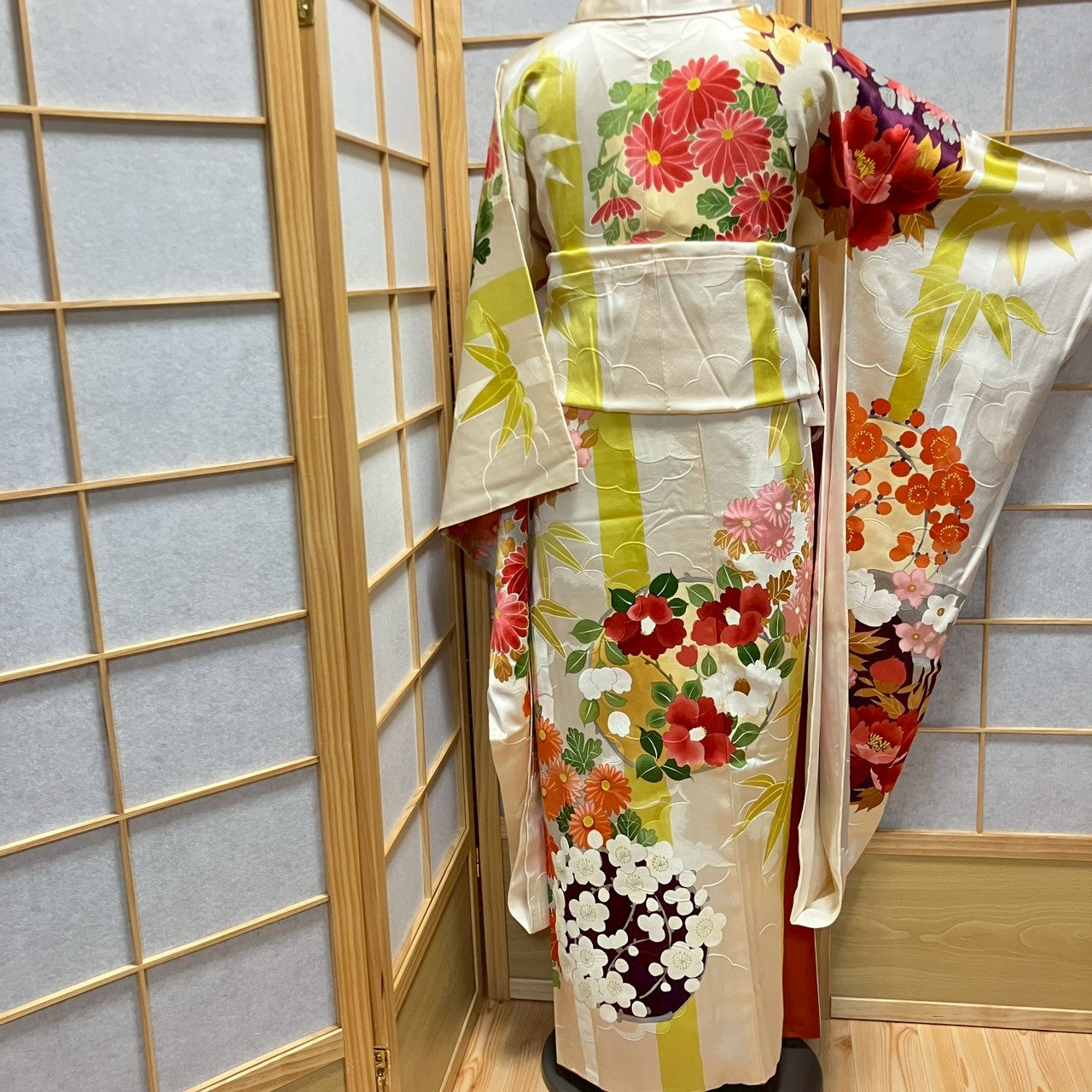 6170# Japanese Vintage Furisode Kimono Obi Obijime Obiage 4-Piece Set Silk Robe