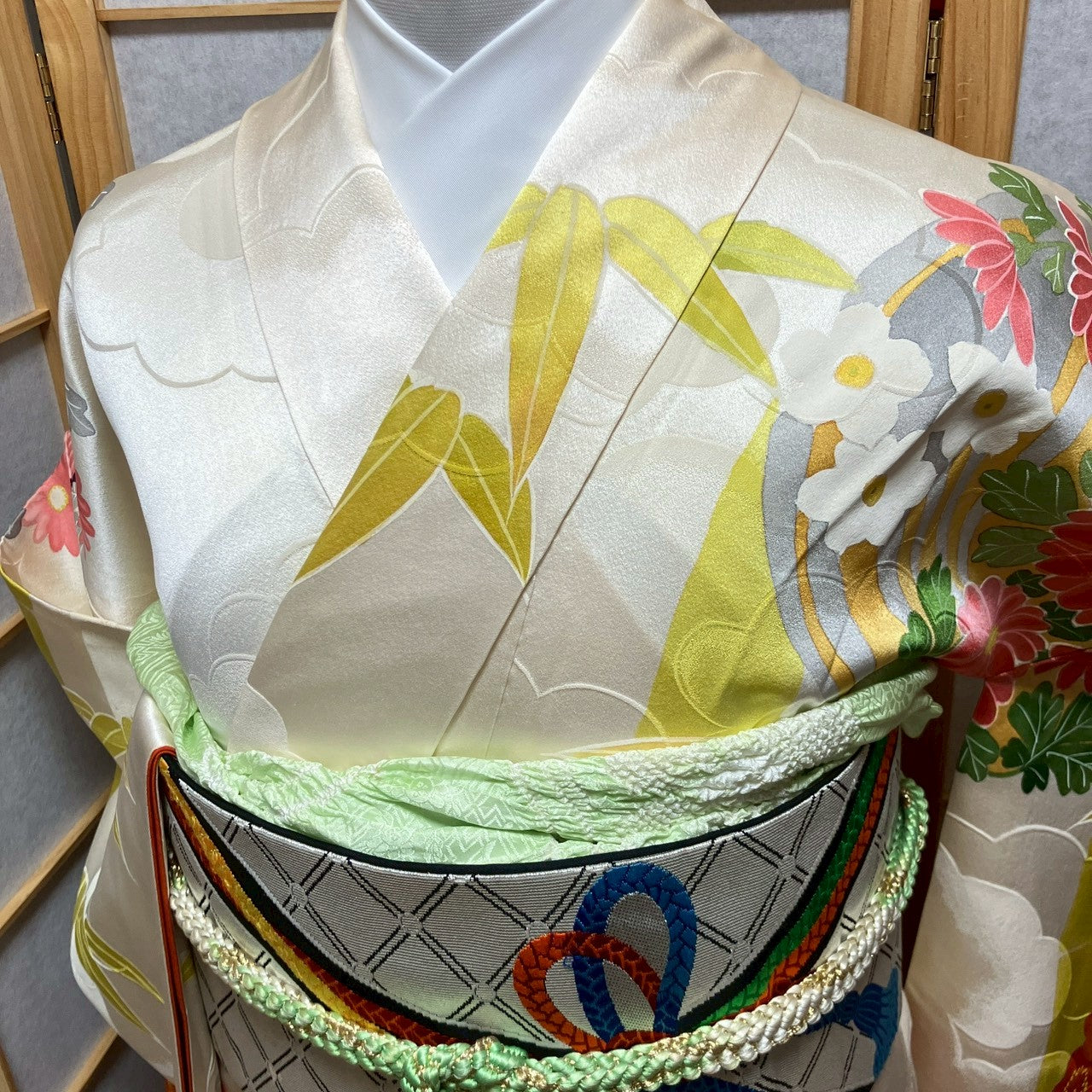 6170# Japanese Vintage Furisode Kimono Obi Obijime Obiage 4-Piece Set Silk Robe