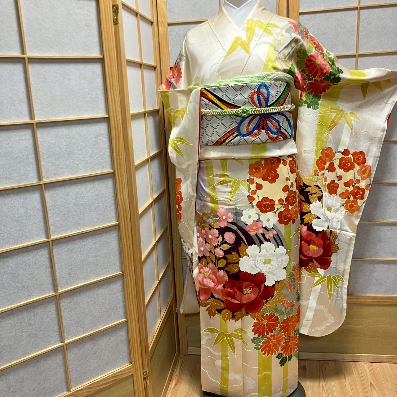 6170# Japanese Vintage Furisode Kimono Obi Obijime Obiage 4-Piece Set Silk Robe