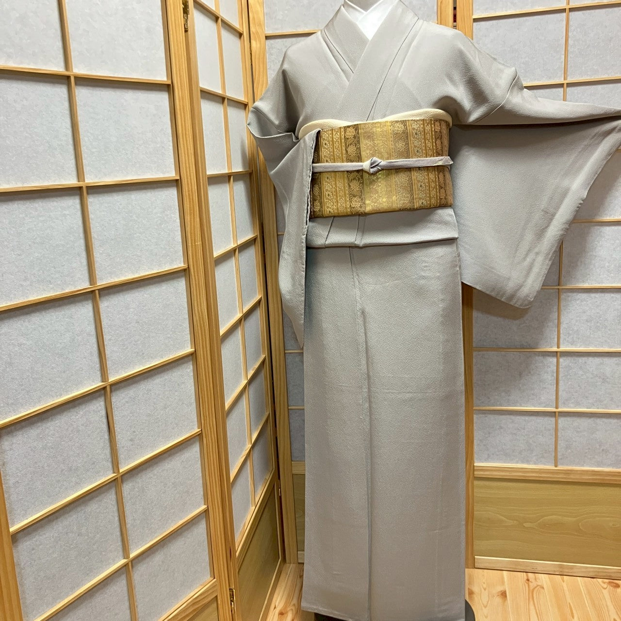 6440# Japanese Kimono Vintage Womens Silk Fabric Robe Kimono only sold