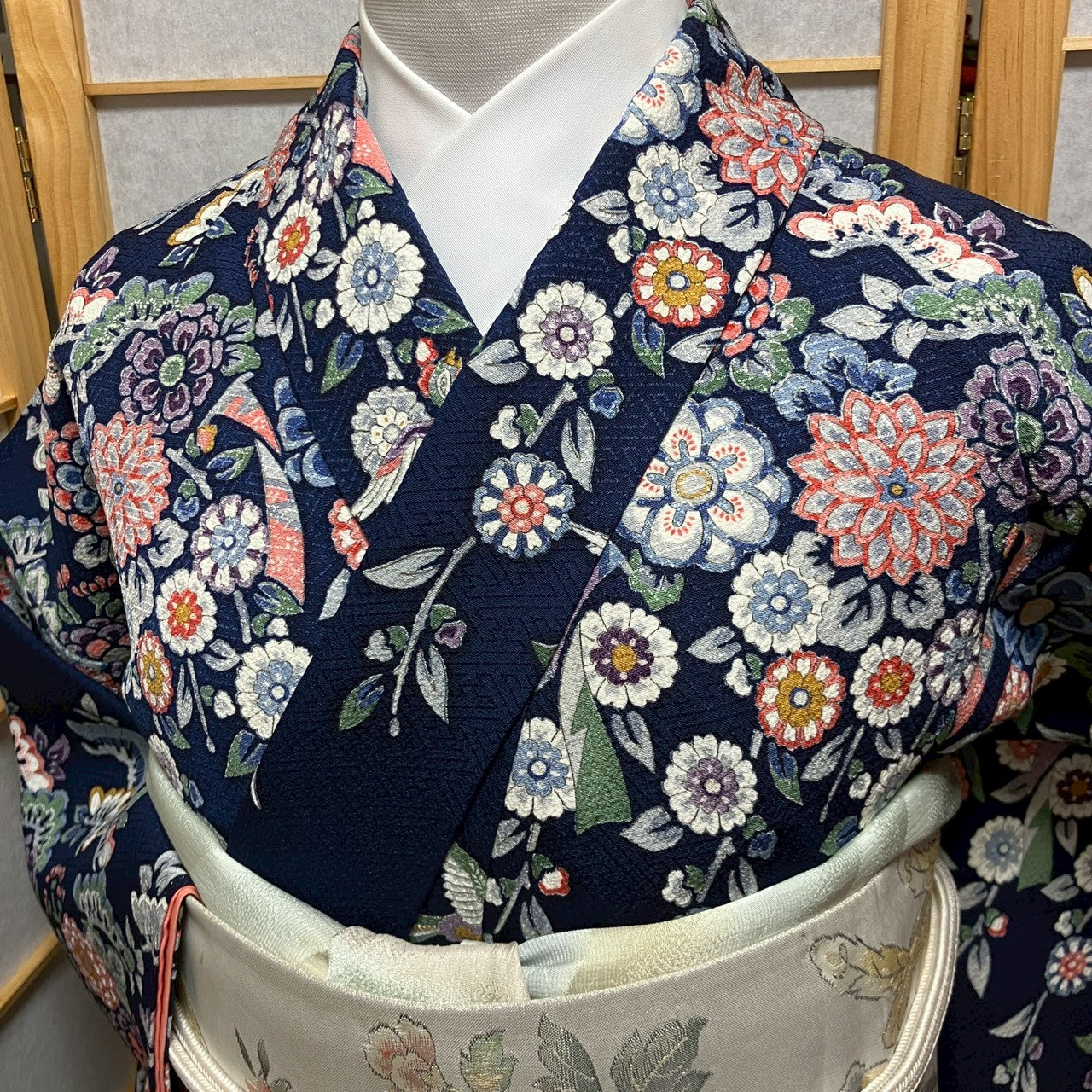 6441# Japanese Kimono Vintage Womens Silk Fabric Robe Kimono only sold Navy blue