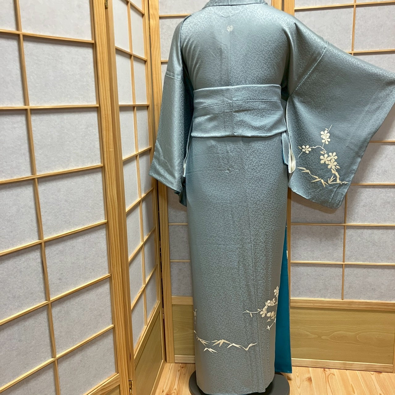 6795# Japanese Kimono Vintage Womens Silk Fabric Robe Kimono only sold