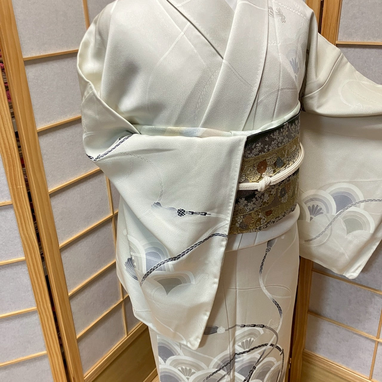 7076# Japanese Kimono Vintage Womens Silk Fabric Robe Kimono only sold