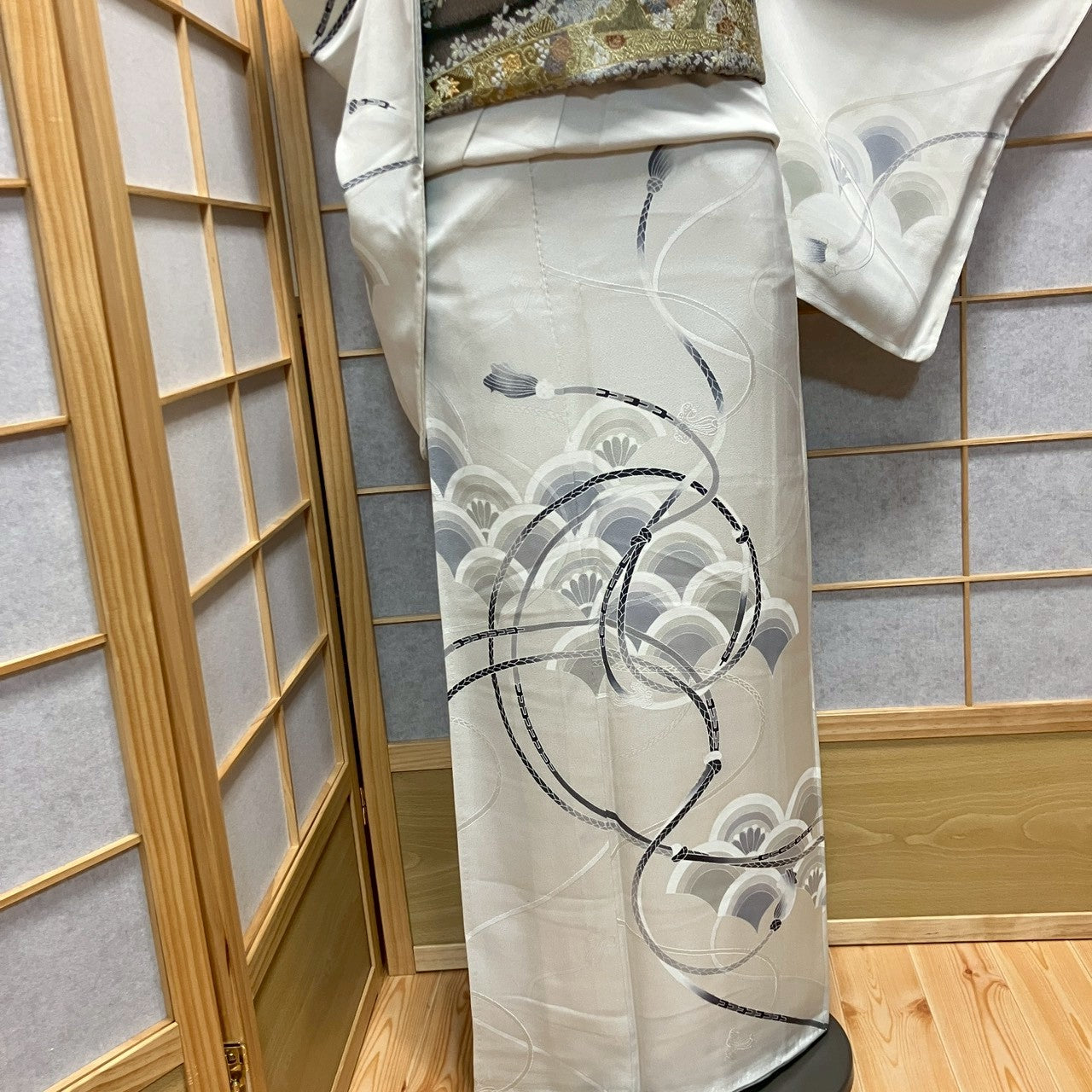 7076# Japanese Kimono Vintage Womens Silk Fabric Robe Kimono only sold