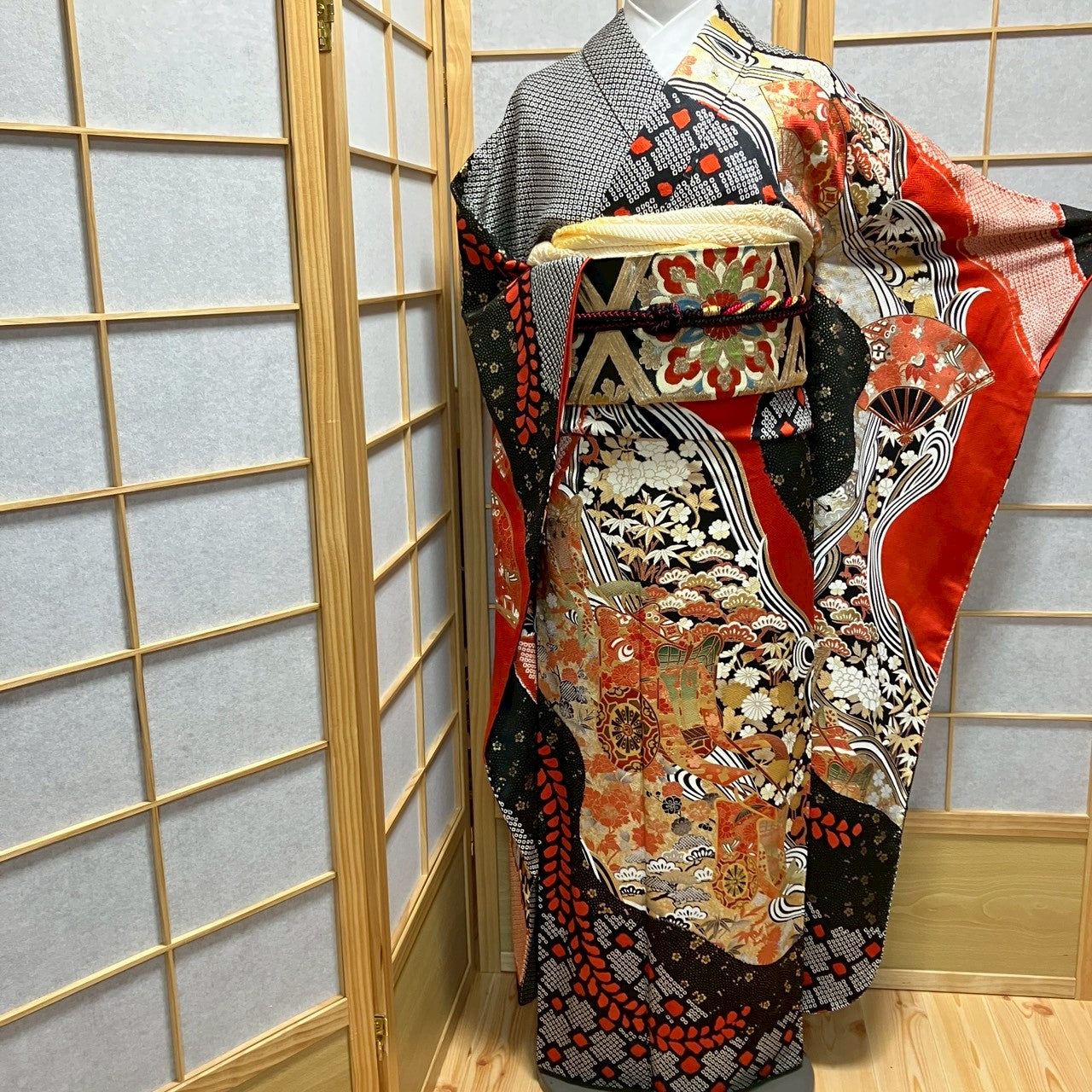 7109# Japanese Vintage Furisode Kimono Obi Obijime Obiage 4-Piece Set Silk Robe