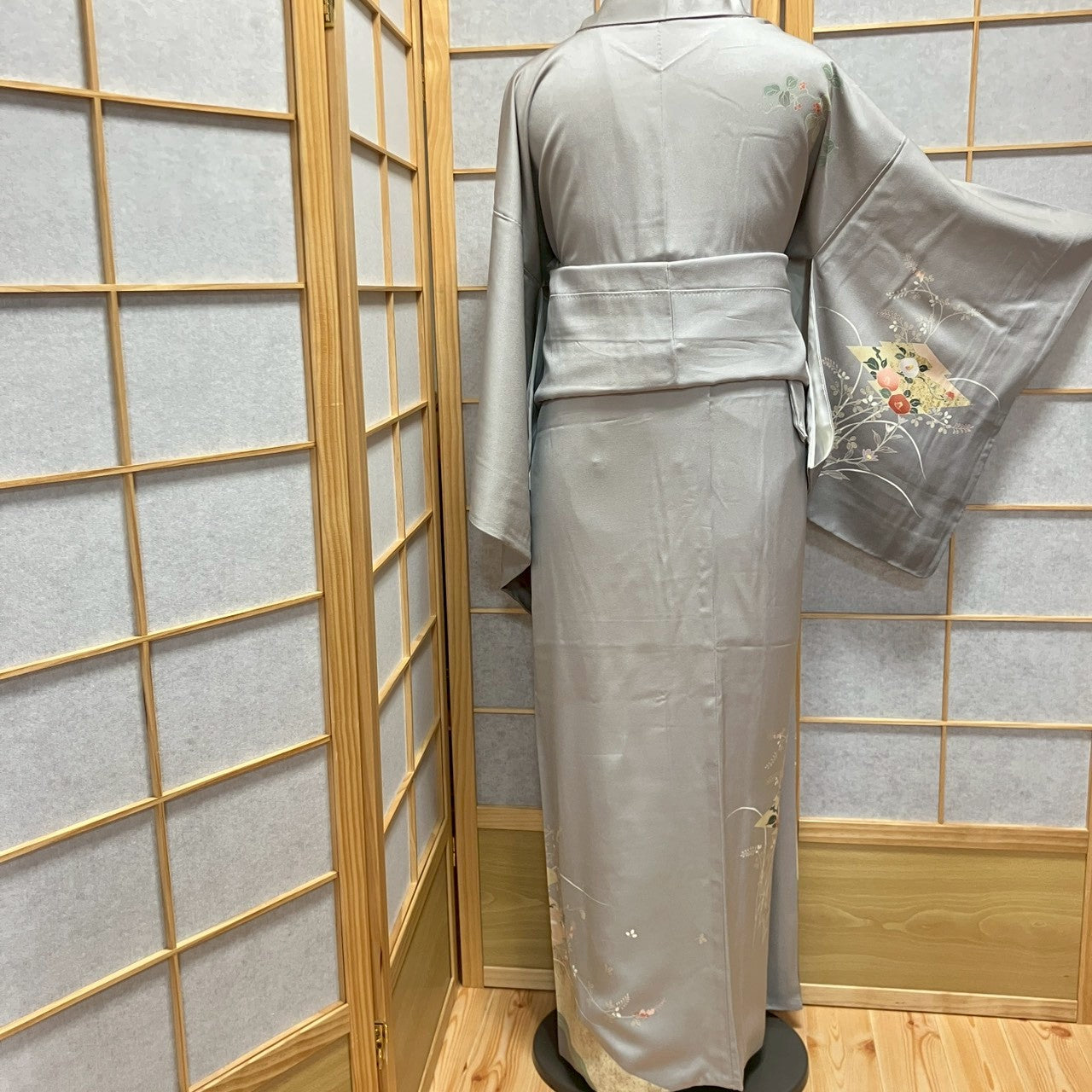 6785# Japanese Kimono Vintage Womens Silk Fabric Robe Kimono only sold Gray