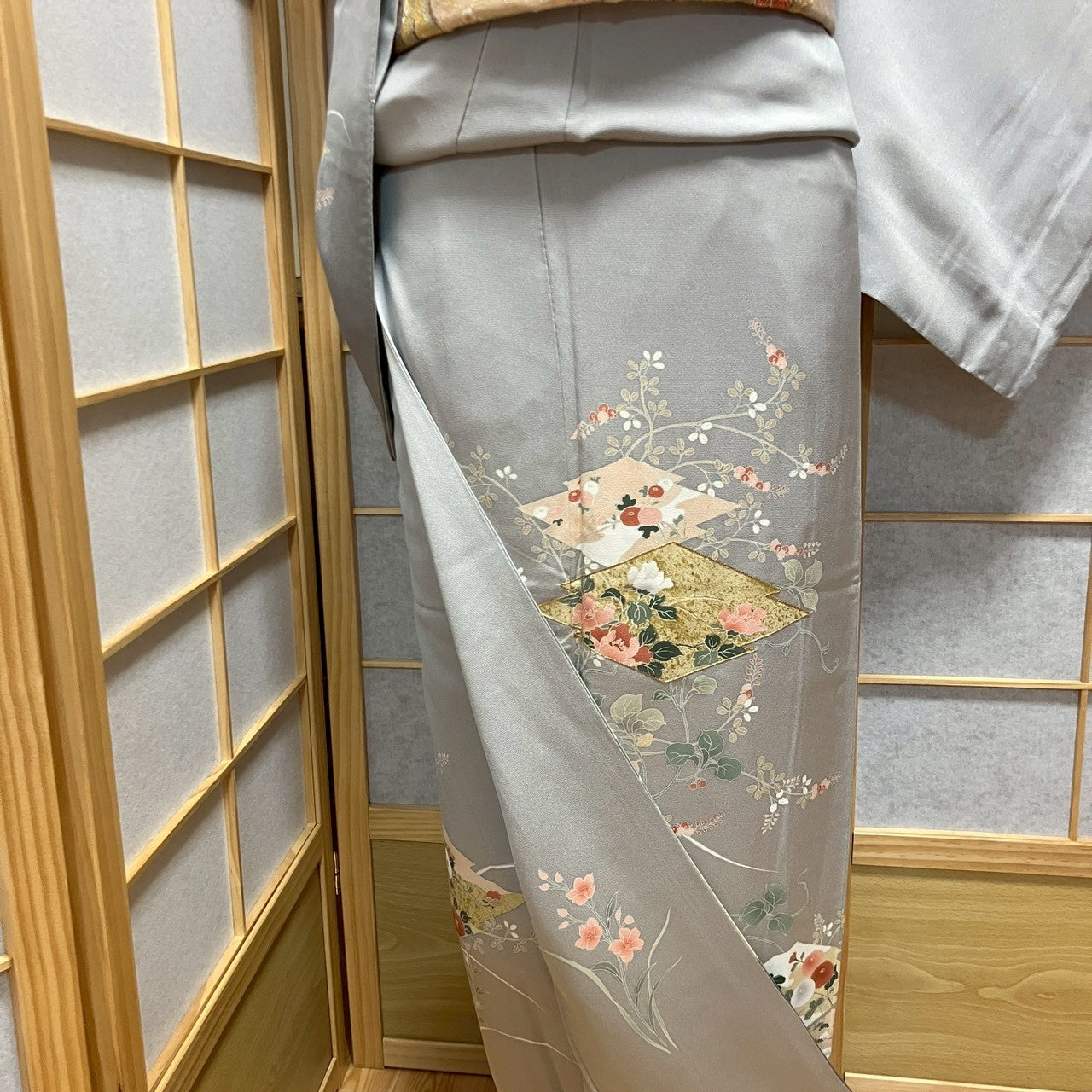 6785# Japanese Kimono Vintage Womens Silk Fabric Robe Kimono only sold Gray