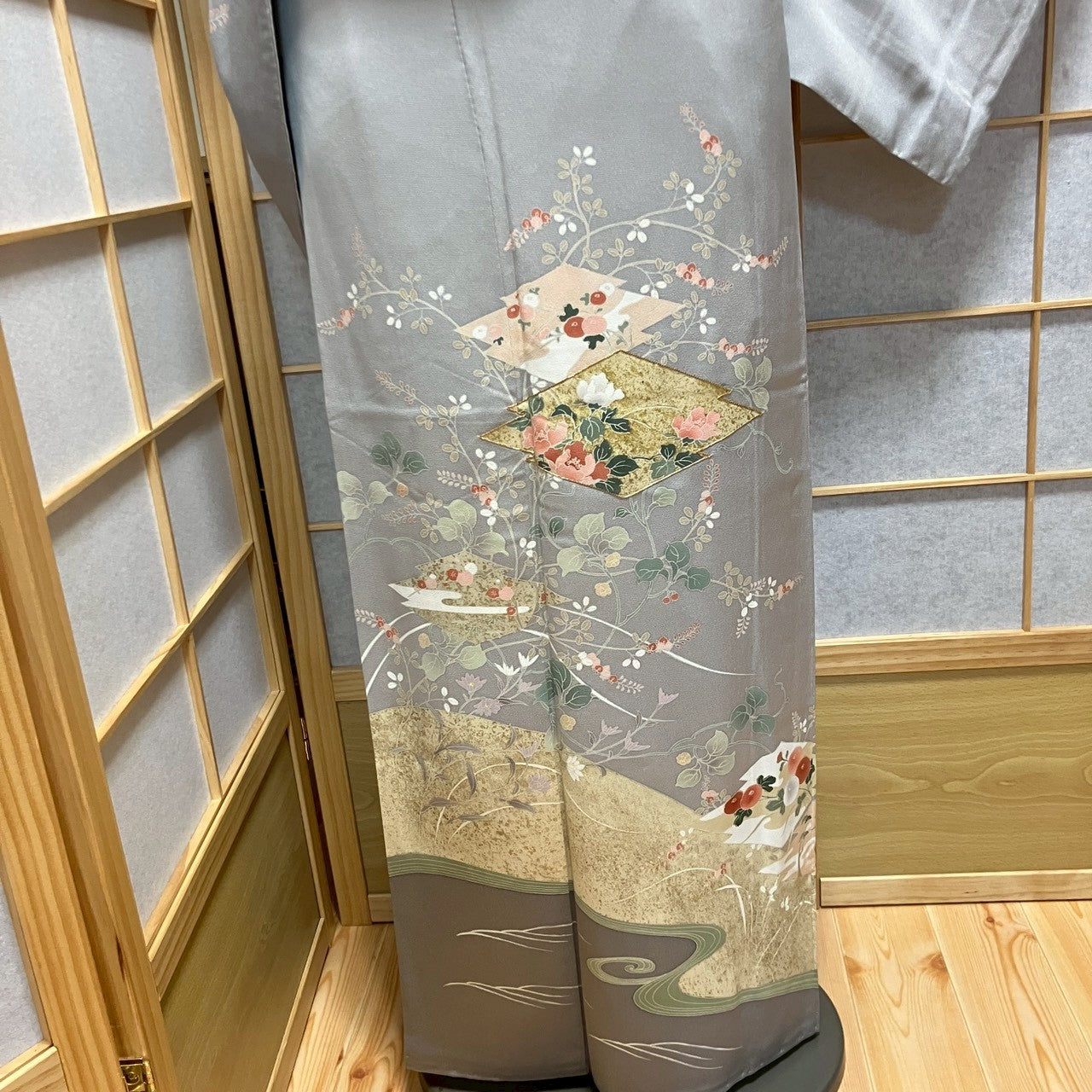 6785# Japanese Kimono Vintage Womens Silk Fabric Robe Kimono only sold Gray