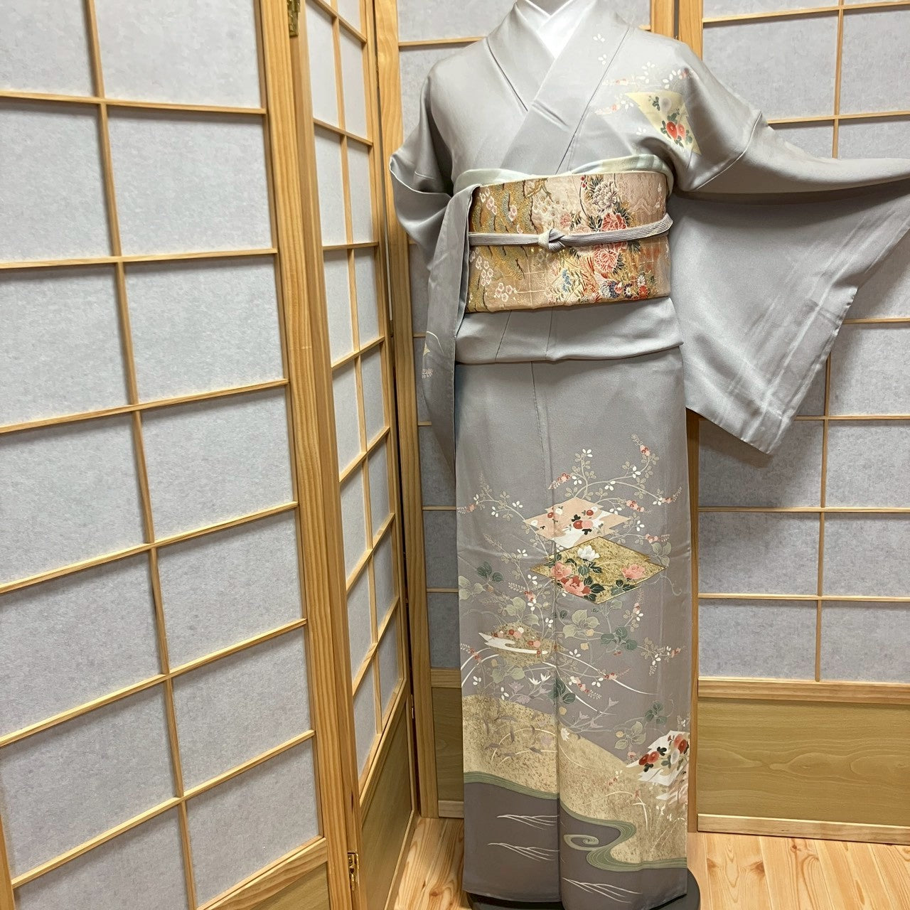 6785# Japanese Kimono Vintage Womens Silk Fabric Robe Kimono only sold Gray