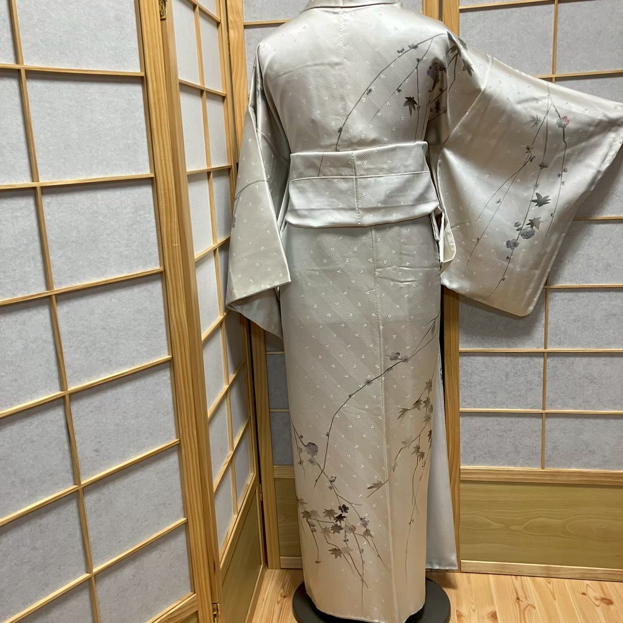 7164# Japanese Kimono Vintage Womens Silk Fabric Robe Kimono only sold