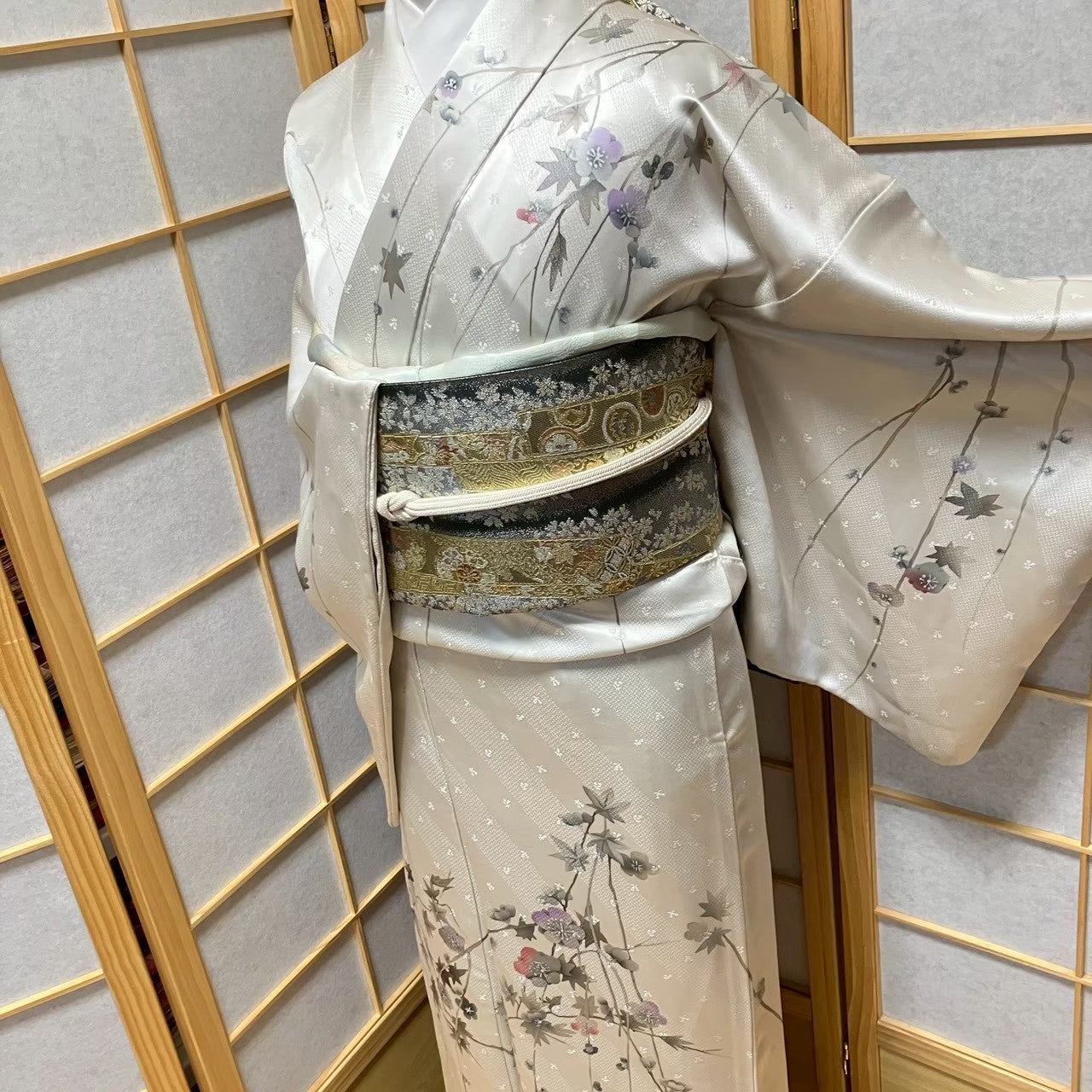 7164# Japanese Kimono Vintage Womens Silk Fabric Robe Kimono only sold