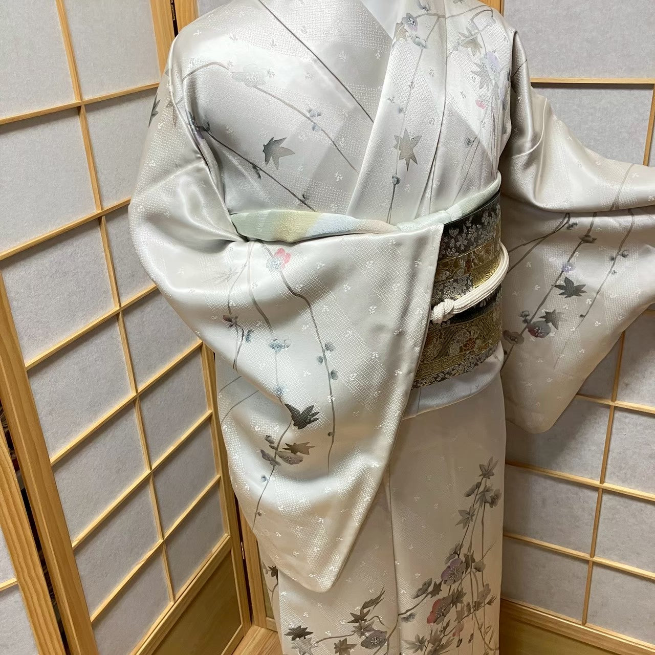 7164# Japanese Kimono Vintage Womens Silk Fabric Robe Kimono only sold
