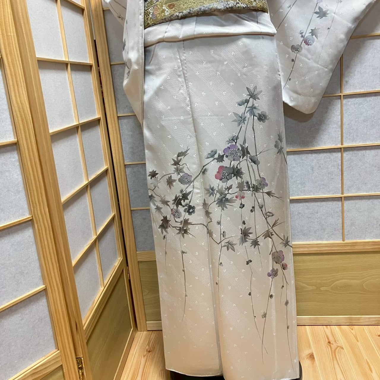 7164# Japanese Kimono Vintage Womens Silk Fabric Robe Kimono only sold