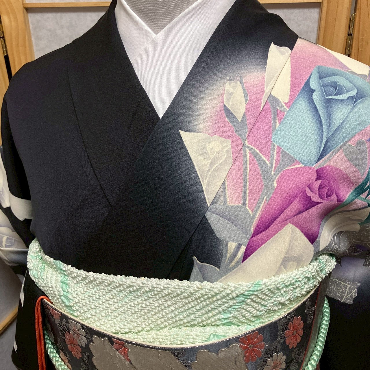 7123# Japanese Vintage Furisode Kimono Obi Obijime Obiage 4-Piece Set Silk Robe