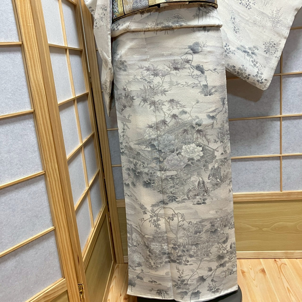 7115# Japanese Kimono Vintage Womens Silk Fabric Robe Kimono only sold