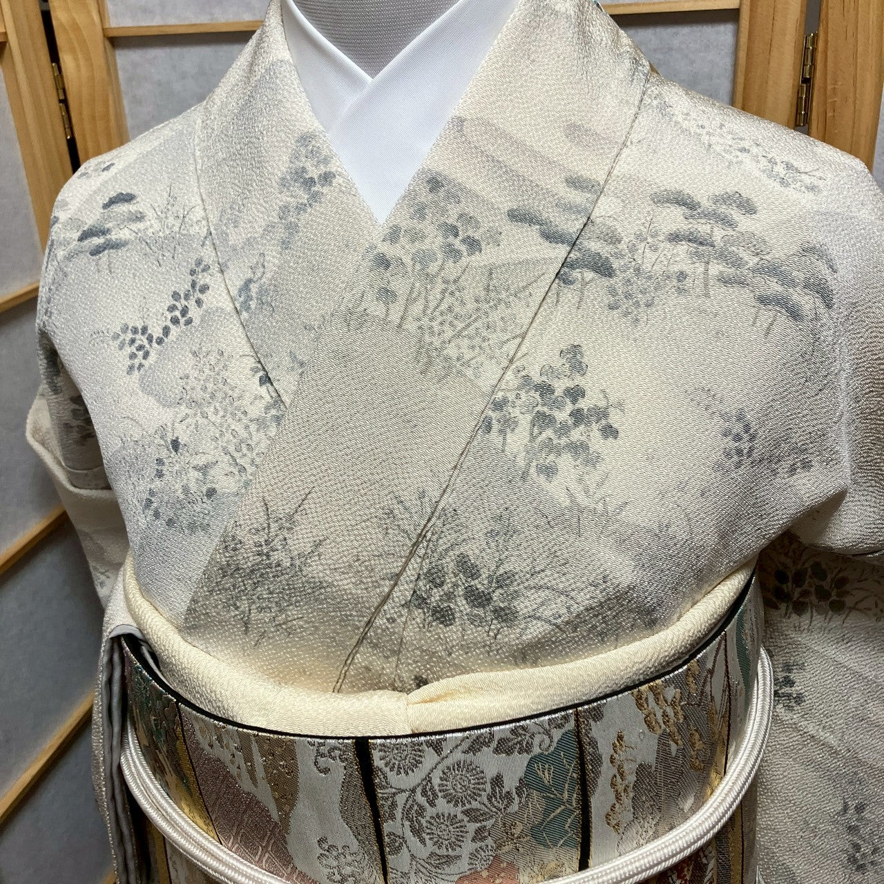 7115# Japanese Kimono Vintage Womens Silk Fabric Robe Kimono only sold