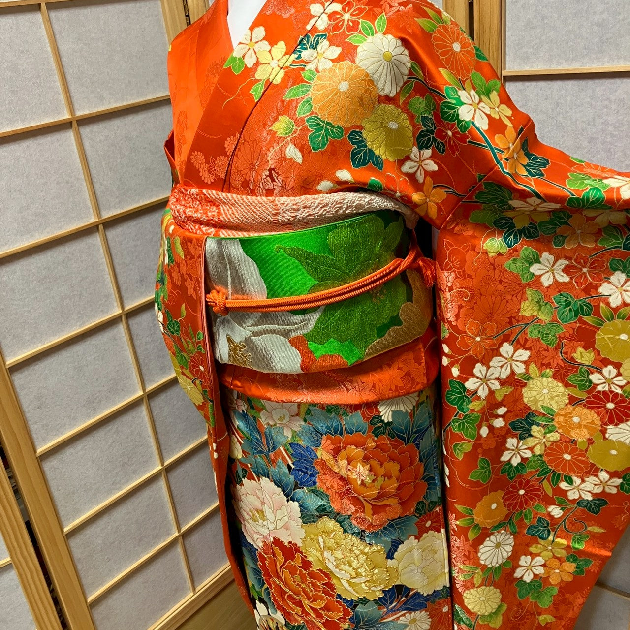 7122# Japanese Vintage Furisode Kimono Obi Obijime Obiage 4-Piece Set Silk Robe