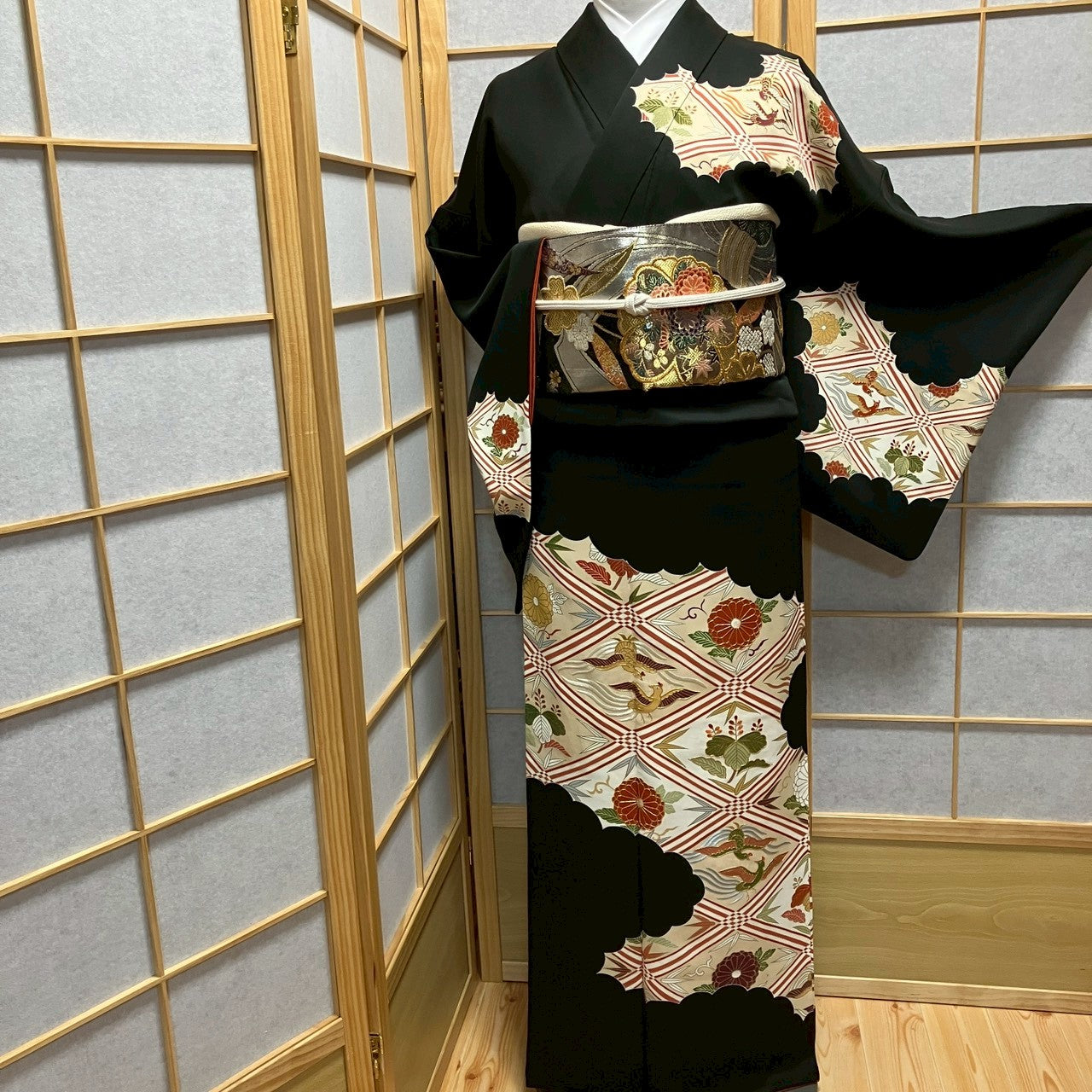 7139# Japanese Kimono Vintage Womens Silk Fabric Robe Kimono only sold Black