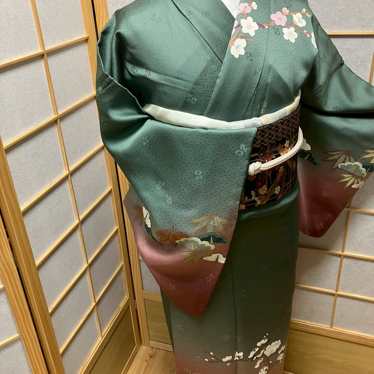 7140# Japanese Kimono Vintage Womens Silk Fabric Robe Kimono only sold
