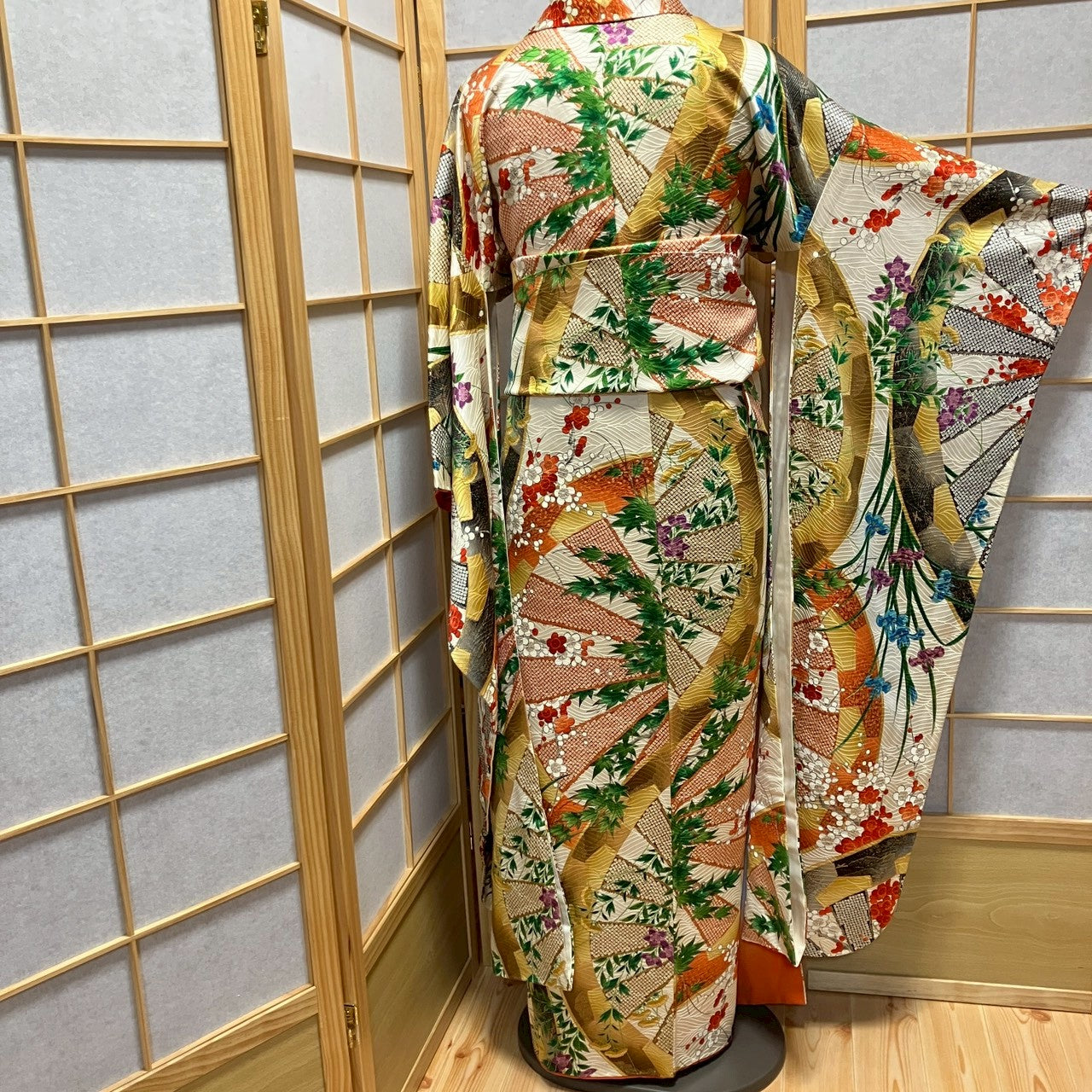 7142# Japanese Vintage Furisode Kimono Obi Obijime Obiage 4-Piece Set Silk Robe