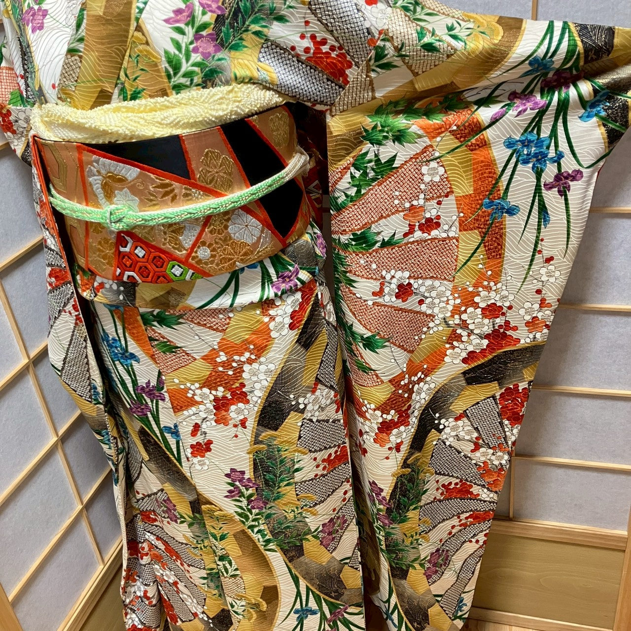 7142# Japanese Vintage Furisode Kimono Obi Obijime Obiage 4-Piece Set Silk Robe