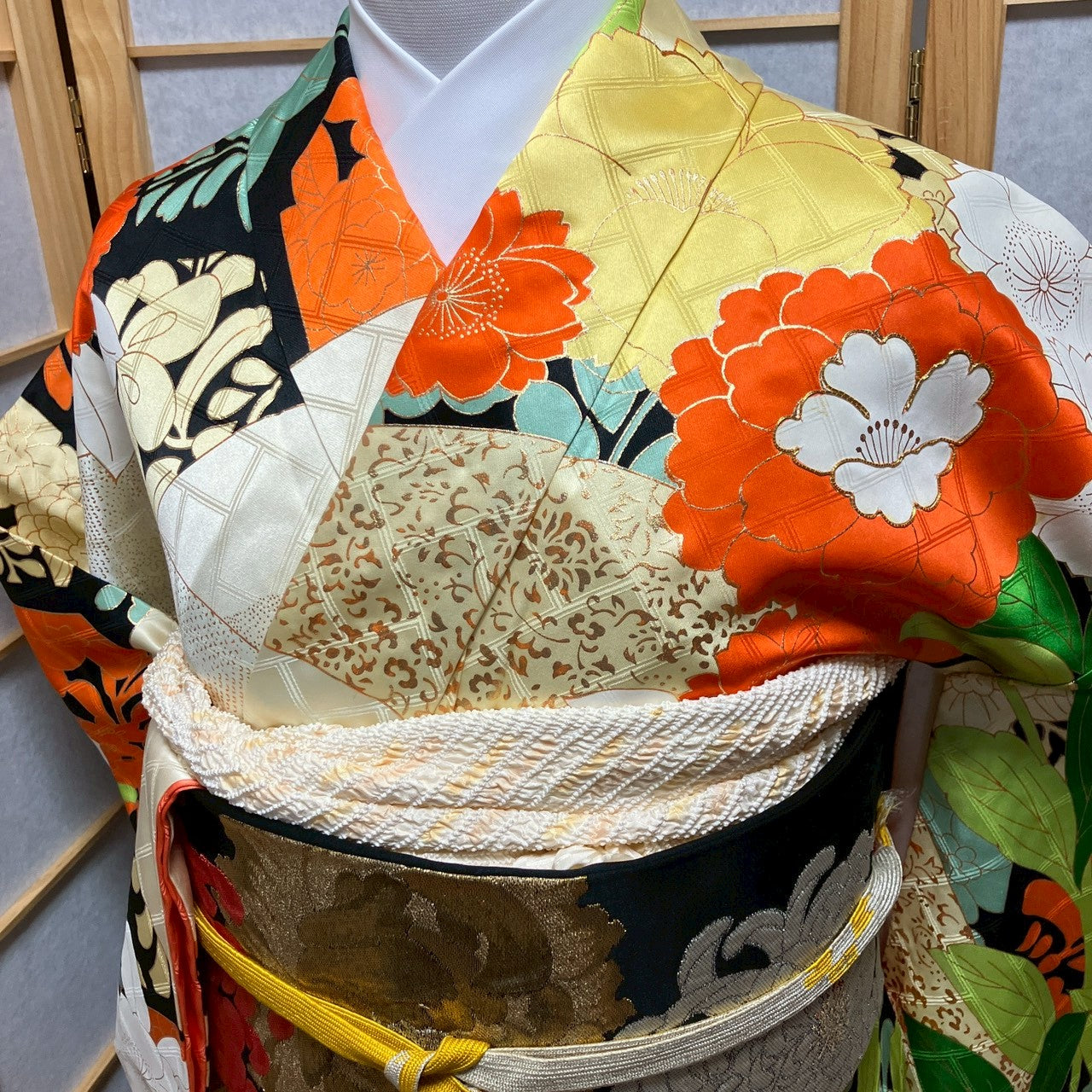 7143# Japanese Vintage Furisode Kimono Obi Obijime Obiage 4-Piece Set Silk Robe